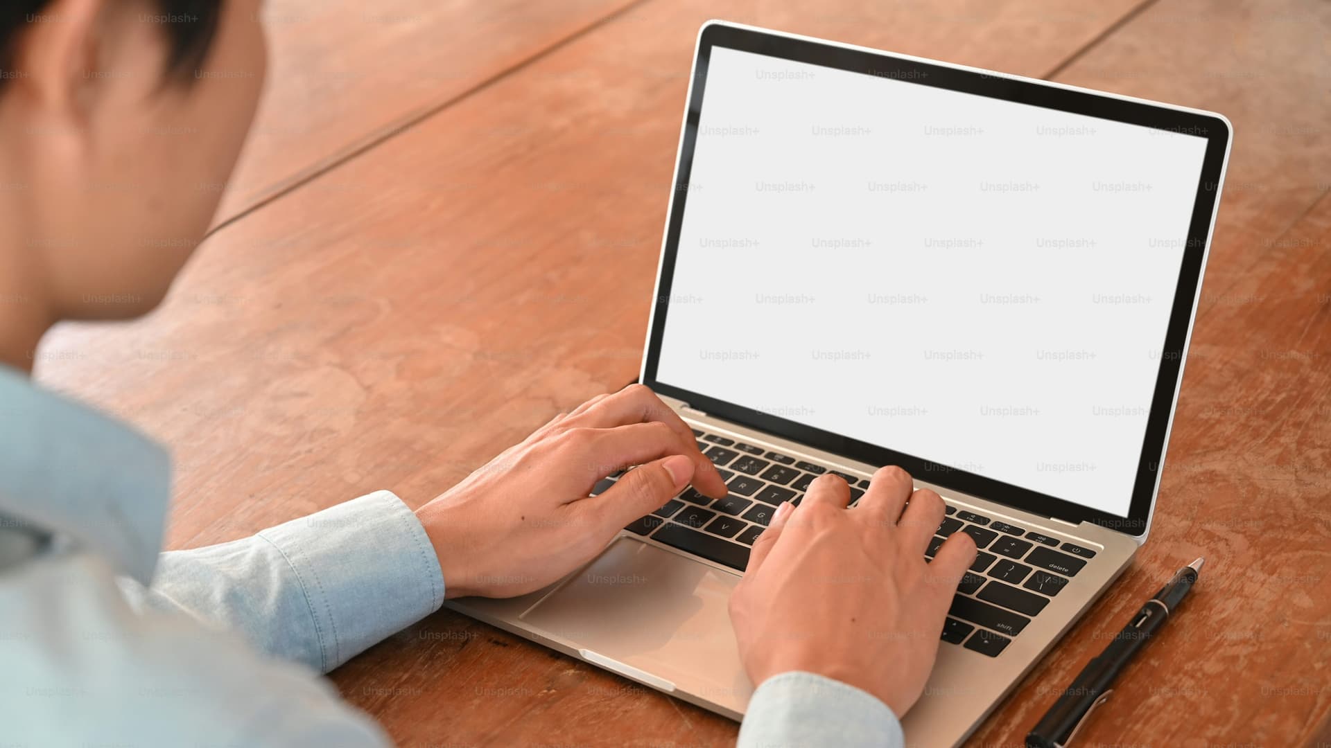Competitive Intelligence FAQs: Everything You Need to Know