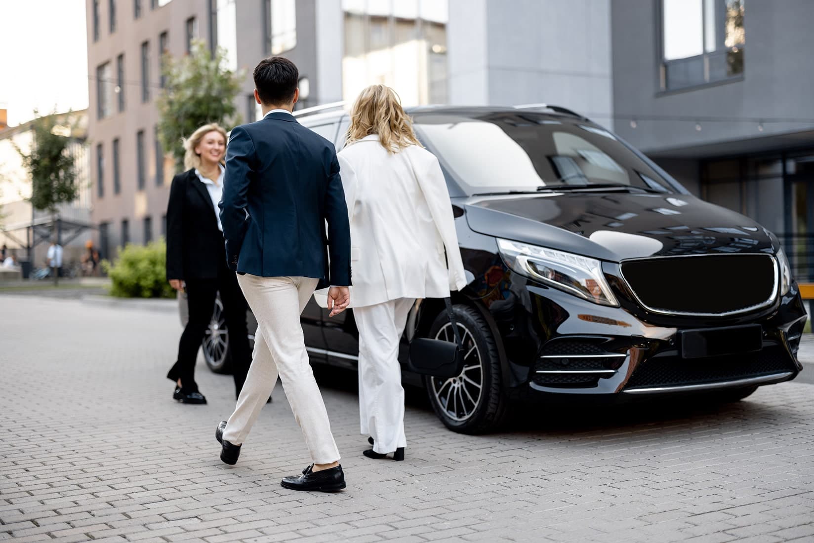 Professional Limo from Seattle to Vancouver Service