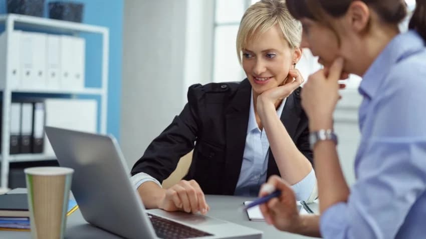Sales Job Boards Helping Salespeople Thrive in Their Careers