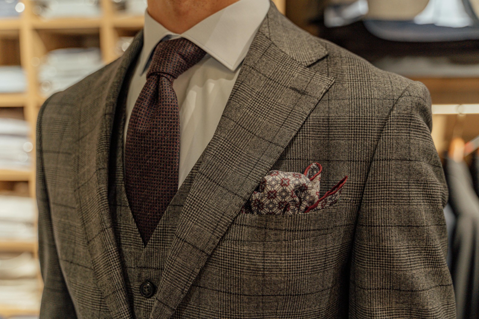 WHY BESPOKE SUITS LOS ANGELES ARE WORTH EVERY PENNY